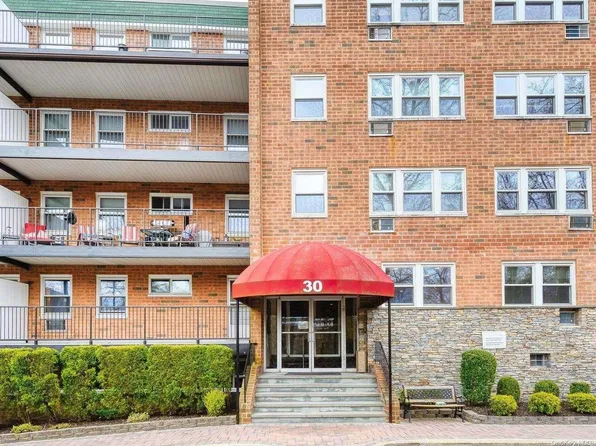 30 Pearsall Avenue #2N, Glen Cove, NY 11542