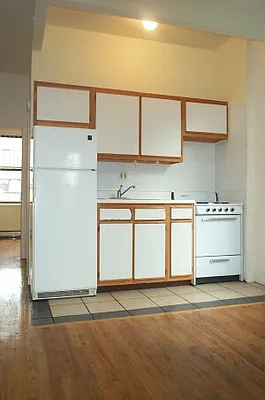 Rented by Tower Brokerage | media 9