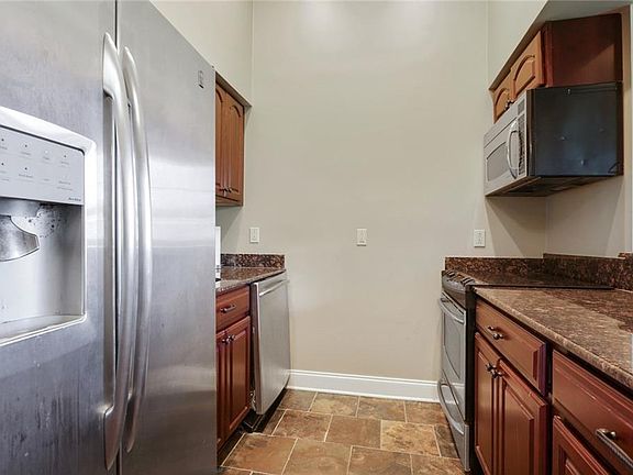 4th image of 520 Saint Philip St APT 9