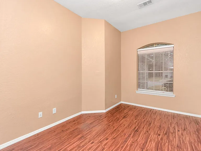 8506 Chancellorsville Ln — Photo 22