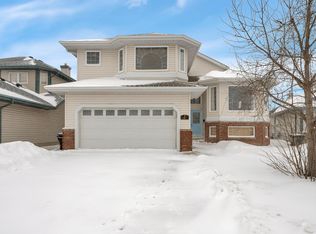 6 Highland Ct, Strathcona County, AB T8A 6C5