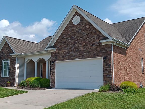 2nd image of 6276 Herons Landing Dr
