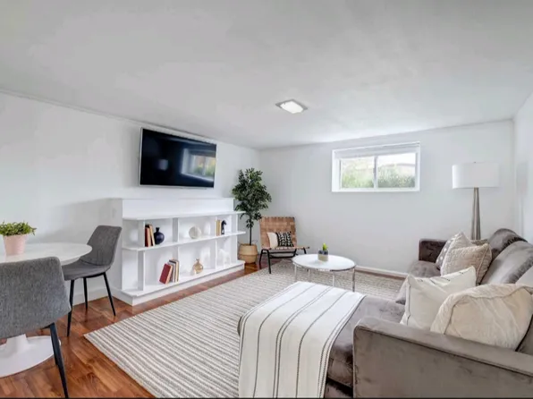 4 Cliffside Dr, Toronto, ON M1N 1L1