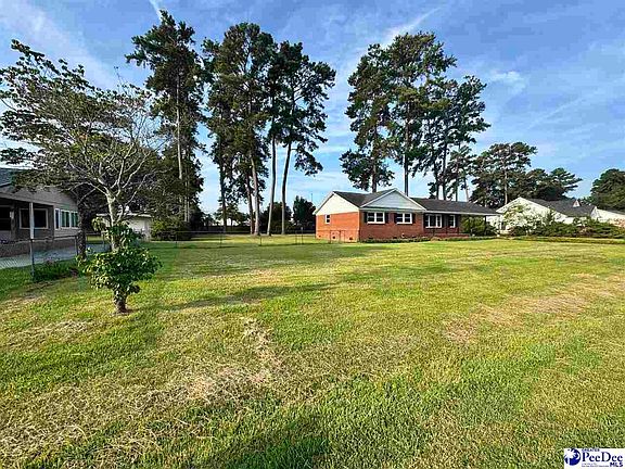 3rd image of 222 E Grace Dr