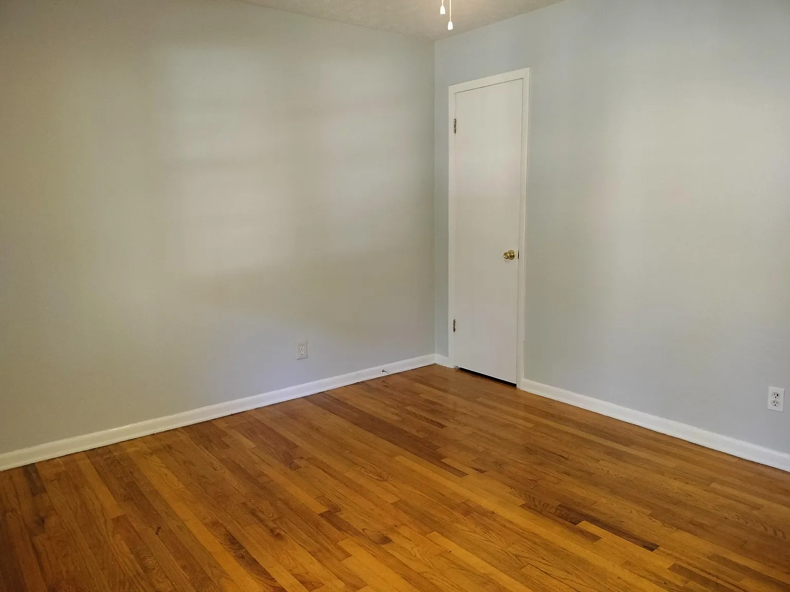 2 bed, 1000 sqft, $1,350 — Photo 4