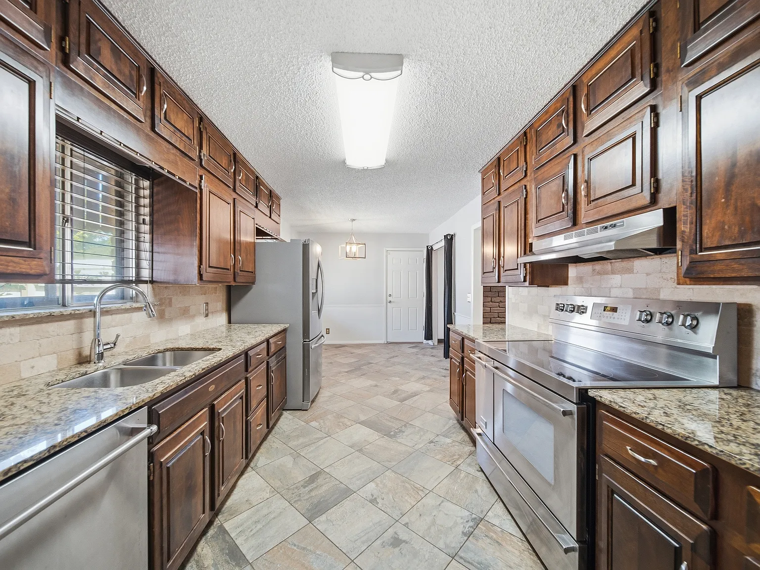 5811 East 61st Place - 1 — Photo 4