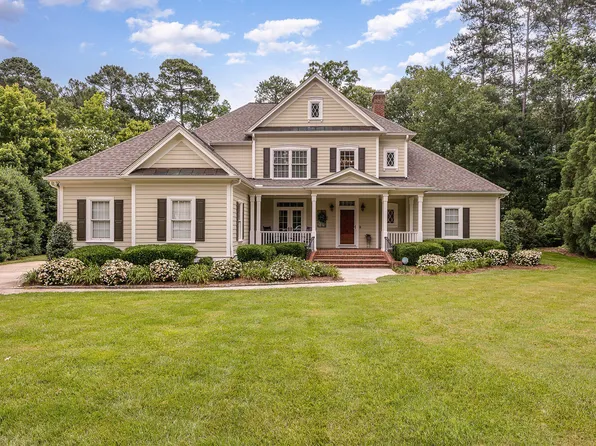 402 Greyfriars Ln, Cary, NC 27518