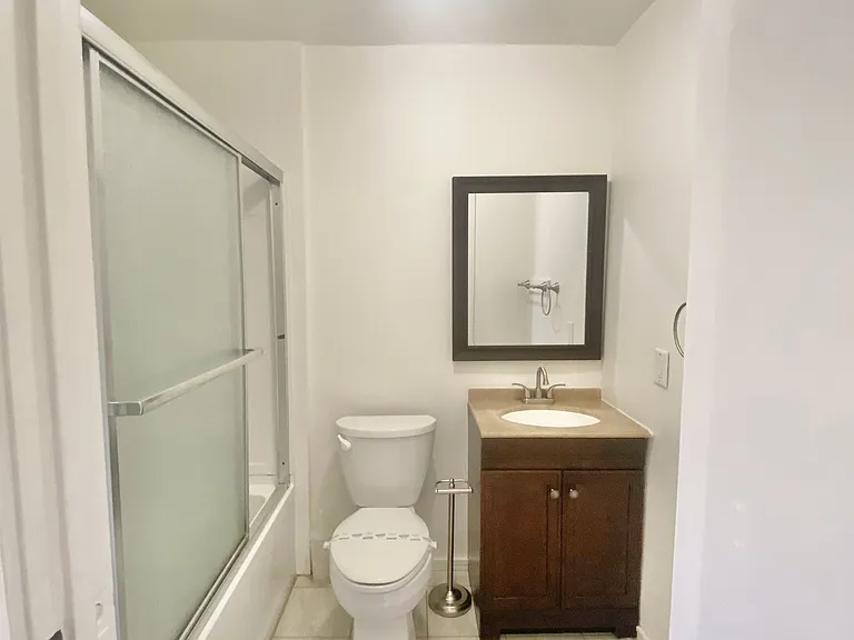 1140 Ash St #101 — Photo 7