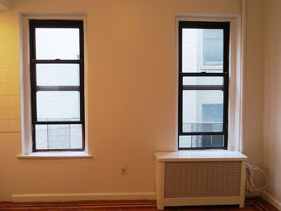 3rd image of 61 Carmine St APT 5b