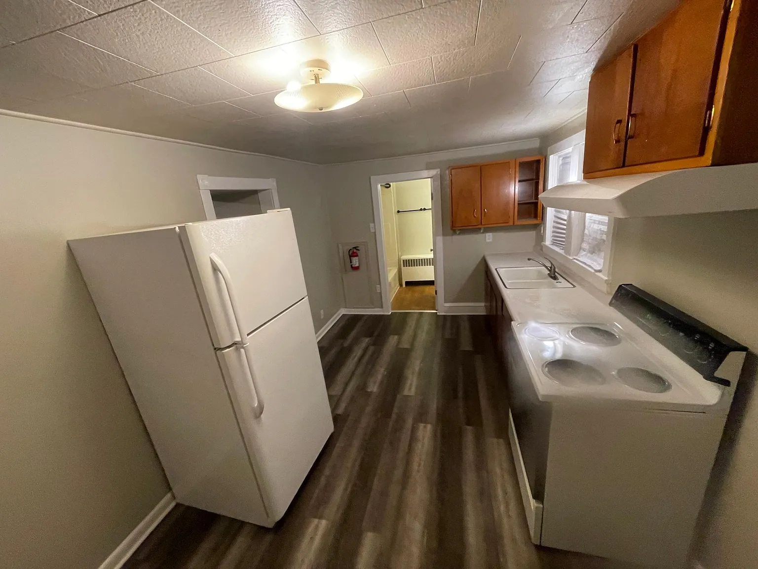 340 N Hook Rd — Photo 3