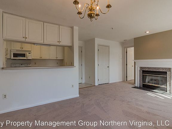 3rd image of 4120 Monument Ct Unit 202