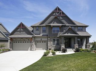 9857 Rainier Ct, Eden Prairie, MN 55347