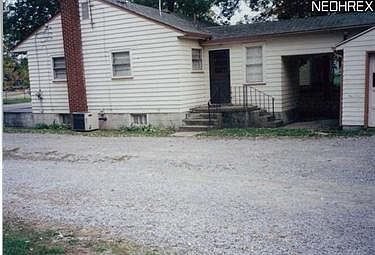 2nd image of 11932 Market St