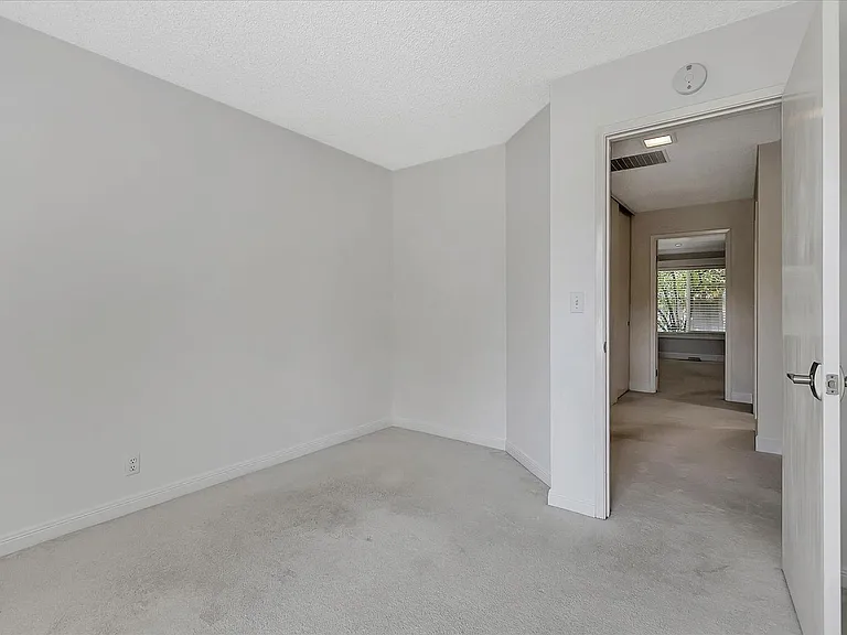 821 Figwood Ct — Photo 25