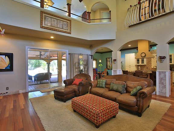 4th image of 360 Anthony Dr