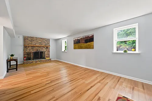409 Dutton St Photo 1