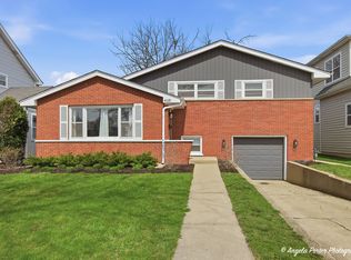 410 W Mueller St, Arlington Heights, IL