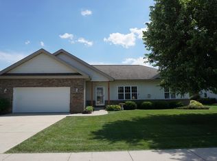 886 Peace Ln, Oregon, WI 53575