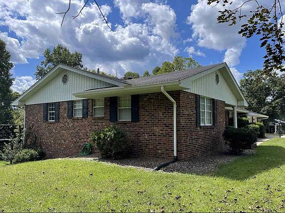 3rd image of 555 Linwood Dr