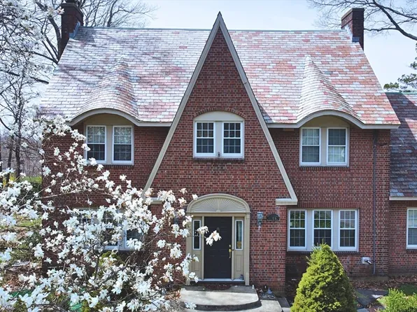 109 Lawrence St, Gardner, MA 01440