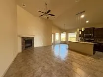 619 Victory Pkwy — Photo 3