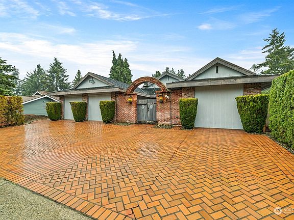 4th image of 3609 Northshore Boulevard NE