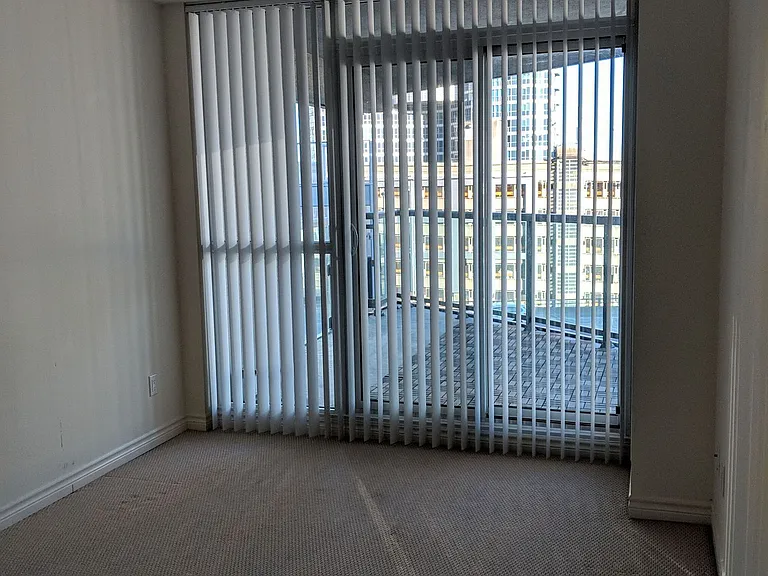 19 Grand Trunk Cres #811 — Photo 10
