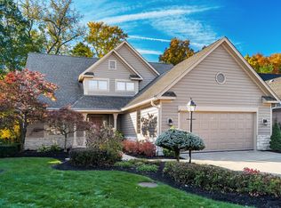 10479 Cambridge Pl, Powell, OH