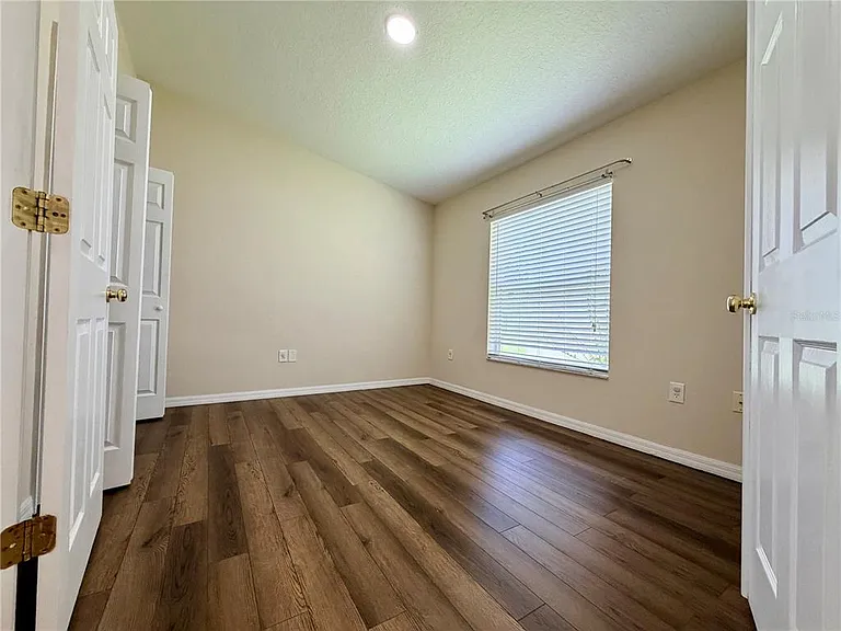7838 Carriage Pointe Dr — Photo 10