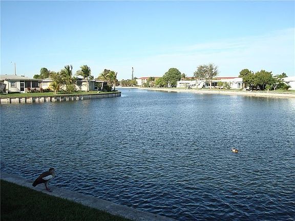 3rd image of 5809 NW 85th Avenue