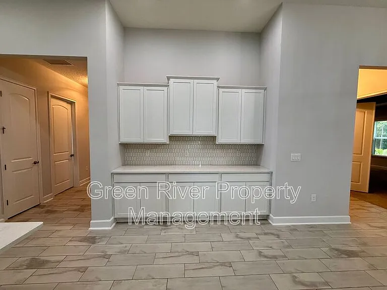 1818 Sandy Creek Pkwy — Photo 19