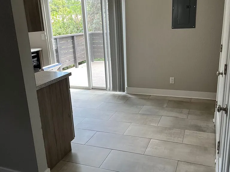 1602 Garfield Ave #8 — Photo 9