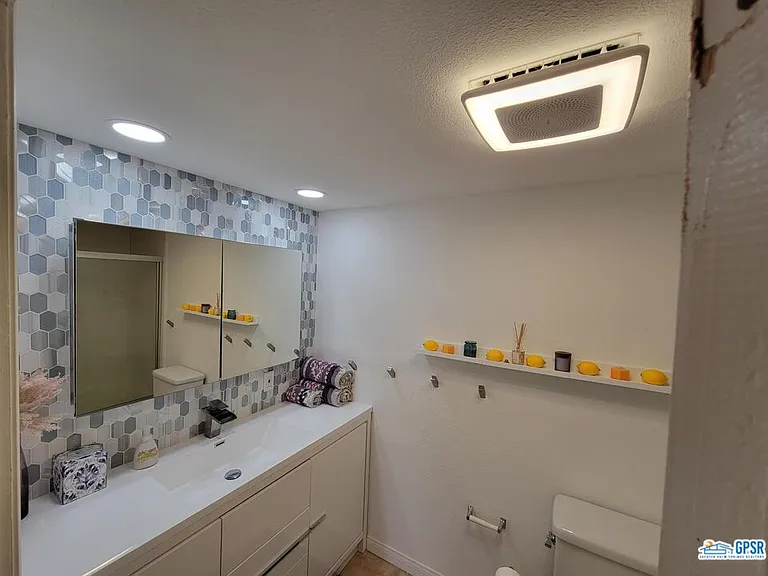 2600 S Palm Canyon Dr #20 — Photo 13