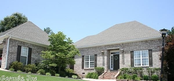 1st image of 207 Hermitage Dr