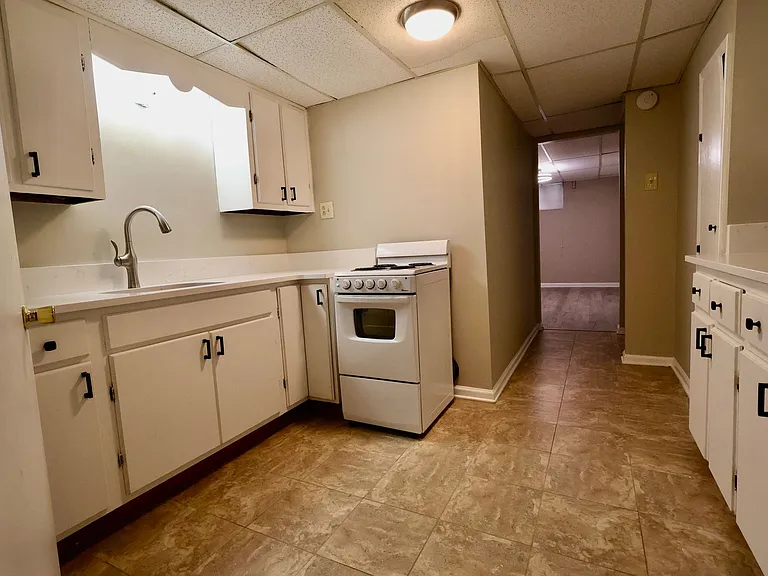 536 Edgecrest Cir — Photo 19