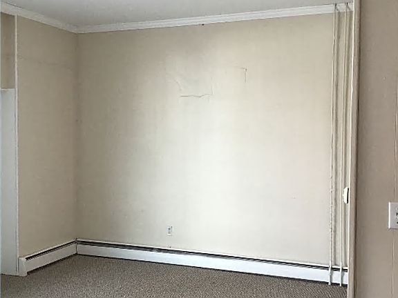 4th image of 242 E King St #9