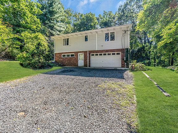3rd image of 28 Hopi Drive
