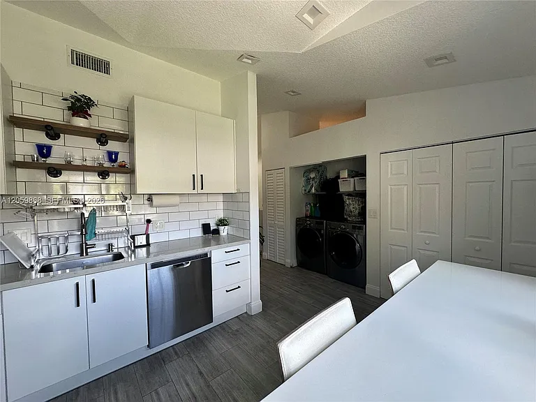 10807 NW 8th St #7U6 — Photo 16
