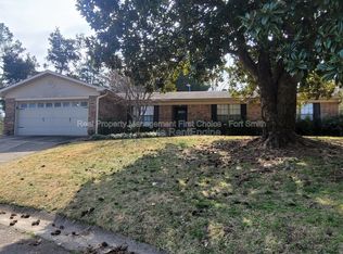 306 Elfen Glen St, Van Buren, AR 72956
