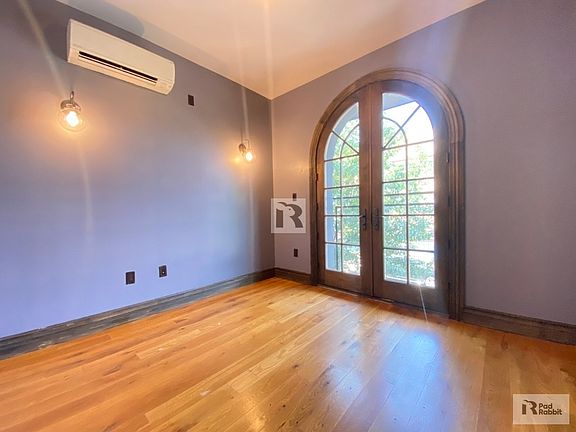 3rd image of 254 Palmetto St #G3a