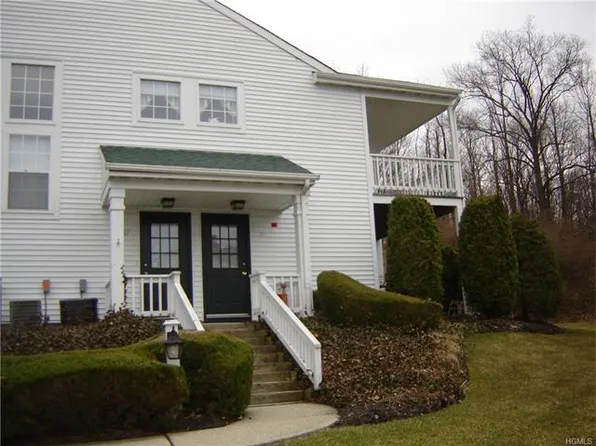 71 The Knls, Warwick, NY 10990