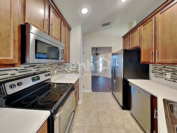 3rd image of 705 Turkey Point Dr