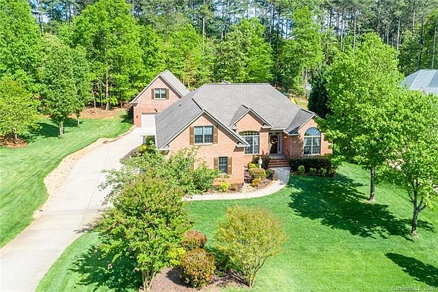 1st image of 2592 Camelia Pointe Dr