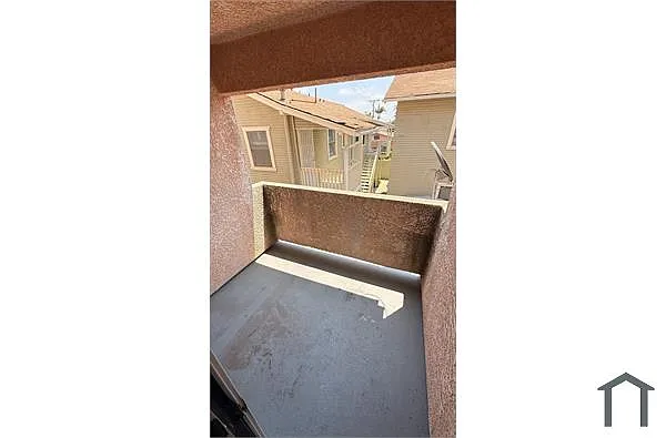 Building Photo - 1625 E Florida St #3