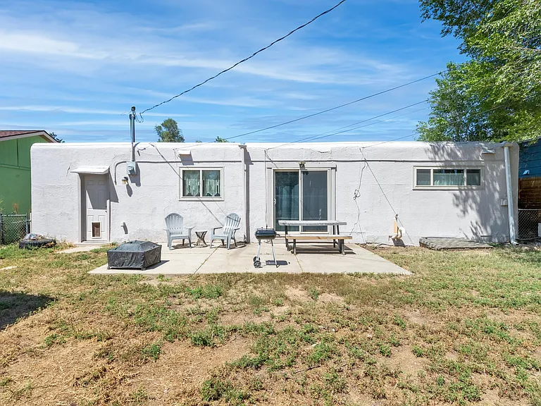 141 Sherri Dr — Photo 34