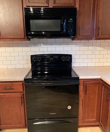 5th image of 522 25th Ave NW
