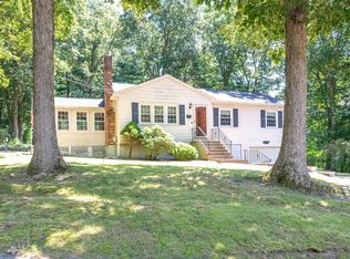 5 Bates St, Foxboro, MA 02035