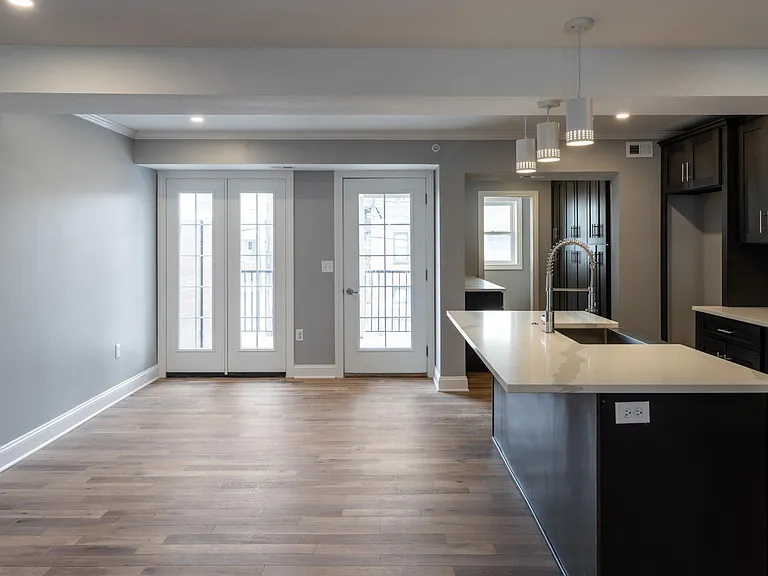 Plaza Townhomes — Photo 7
