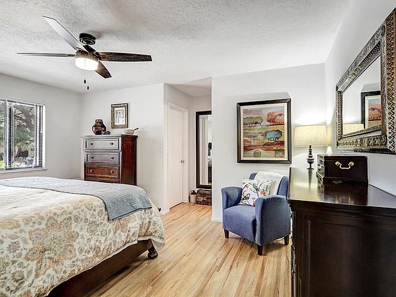 5th image of 7205 Vista Del Arroyo Ave NE