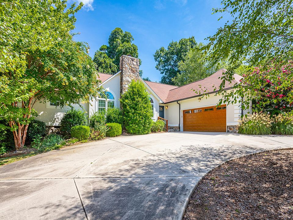 1st image of 287 Dove Dr